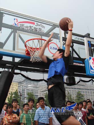 主力中锋 主力中锋